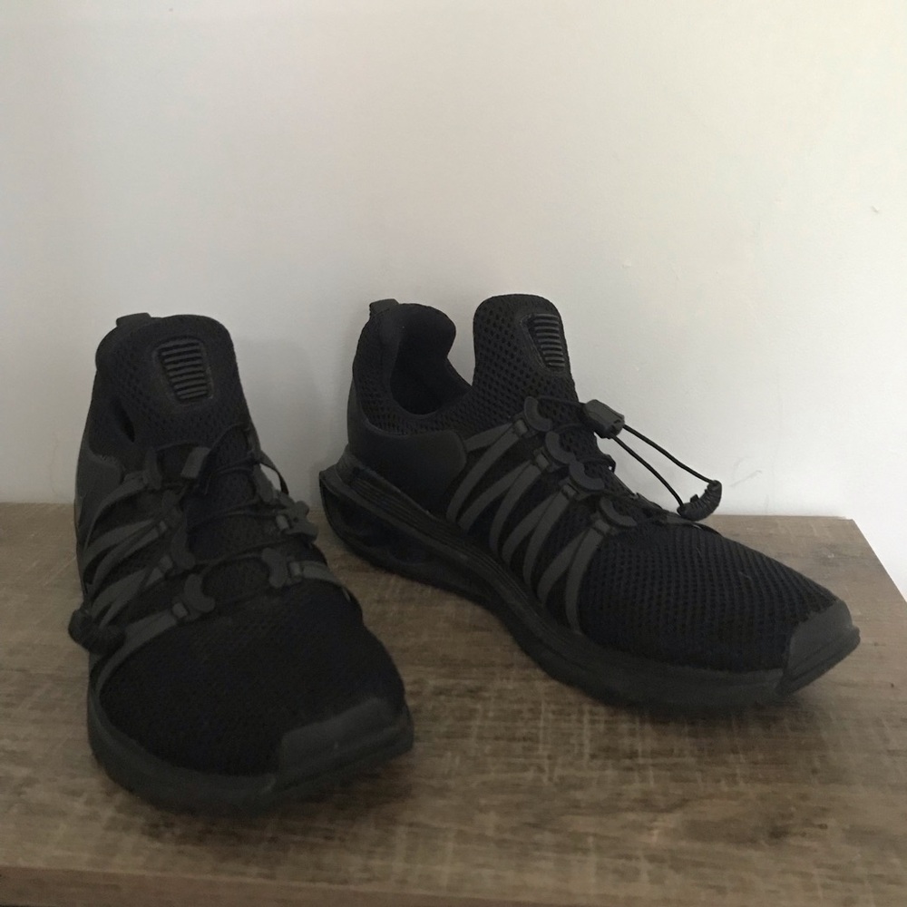 Women’s 10 NIKE Shox Gravity Black Reflective Slip On Mesh Flywire Sneakers
